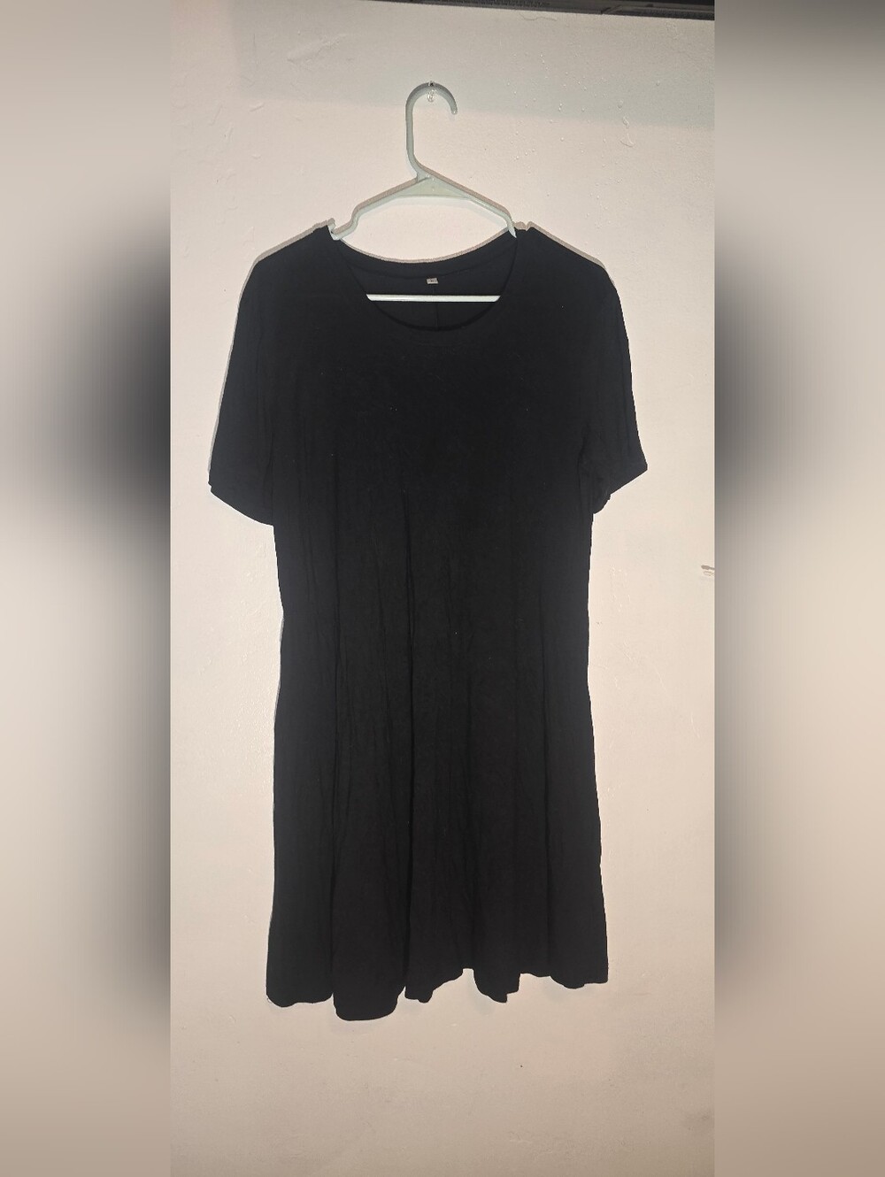Unbranded Black Short Sleeve Crew Neck Tee - Minimalist Everyday Shirt